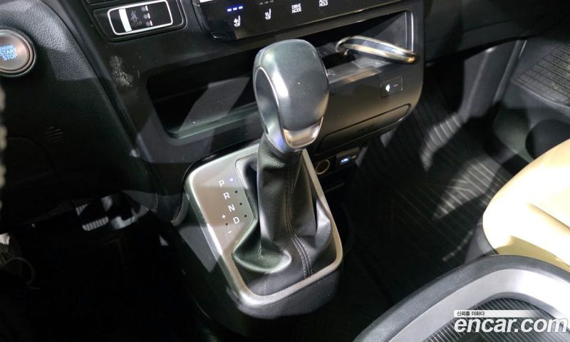 Hyundai Staria Cargo 5-Seater