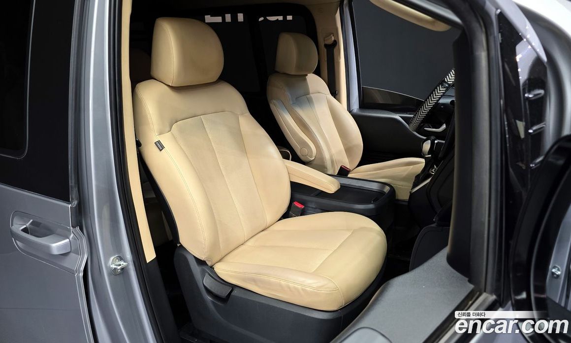 Hyundai Staria Cargo 5-Seater