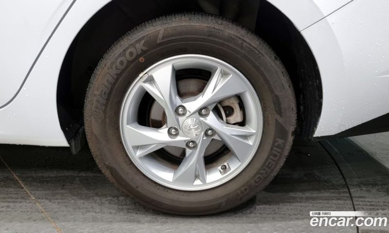 Hyundai Avante 1.6