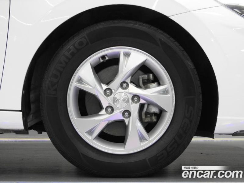 Hyundai Avante 1.6