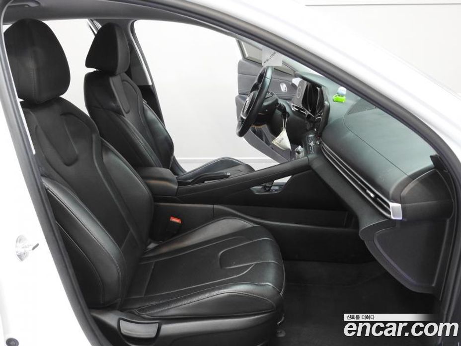 Hyundai Avante 1.6