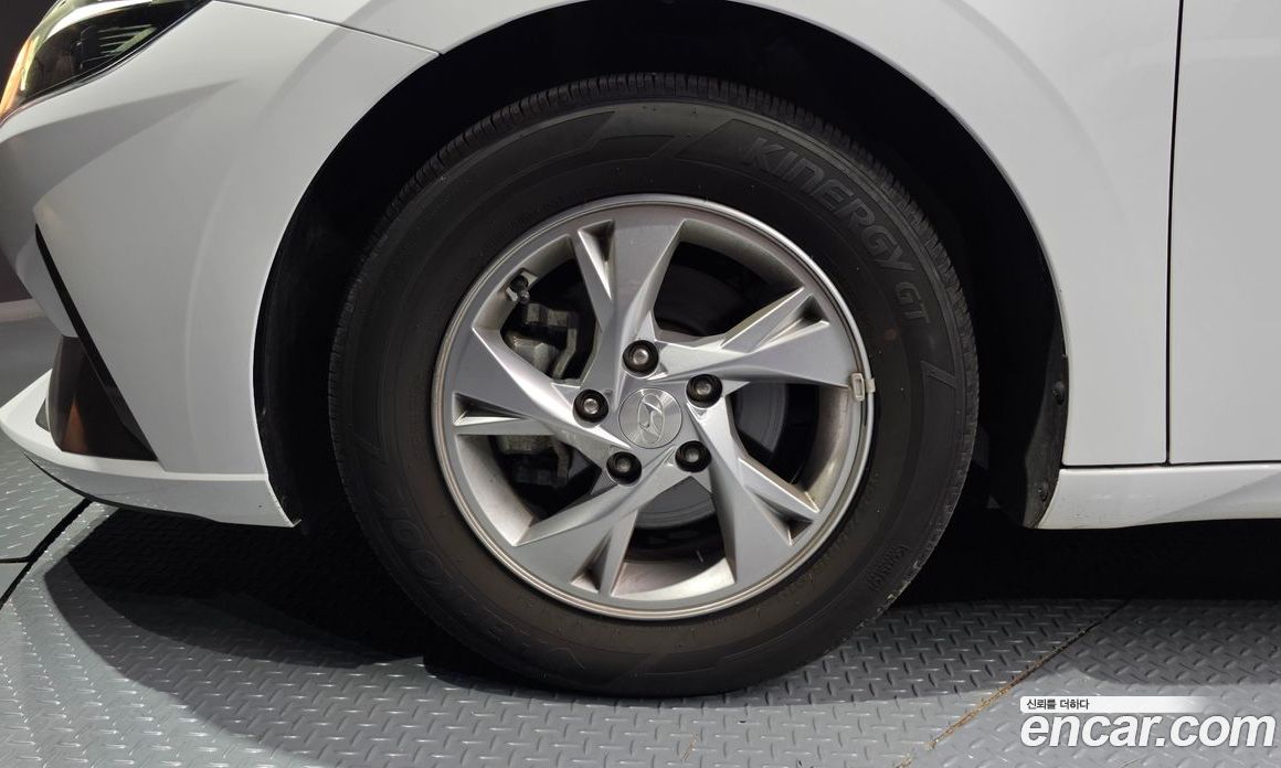 Hyundai Avante 1.6