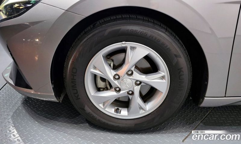 Hyundai Avante 1.6