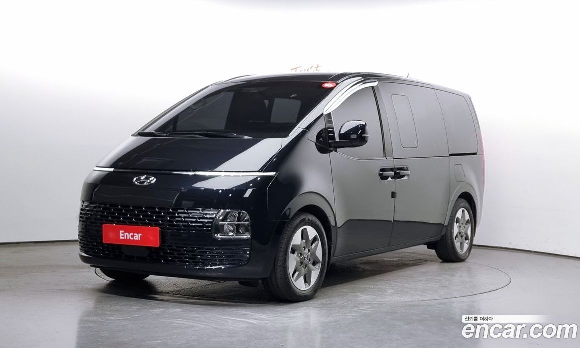 Hyundai Staria 4WD Tourer 11-Seater