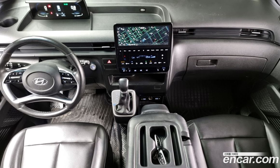 Hyundai Staria 4WD Tourer 11-Seater