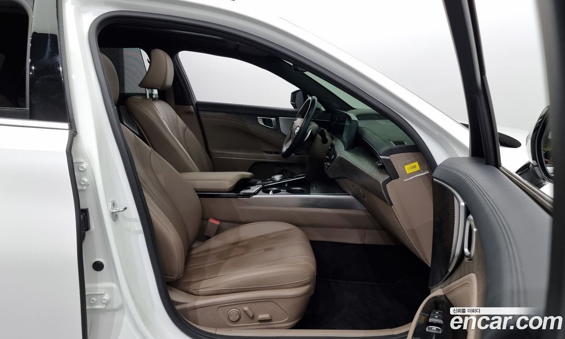 Kia K8 2.5 Gasoline 2WD