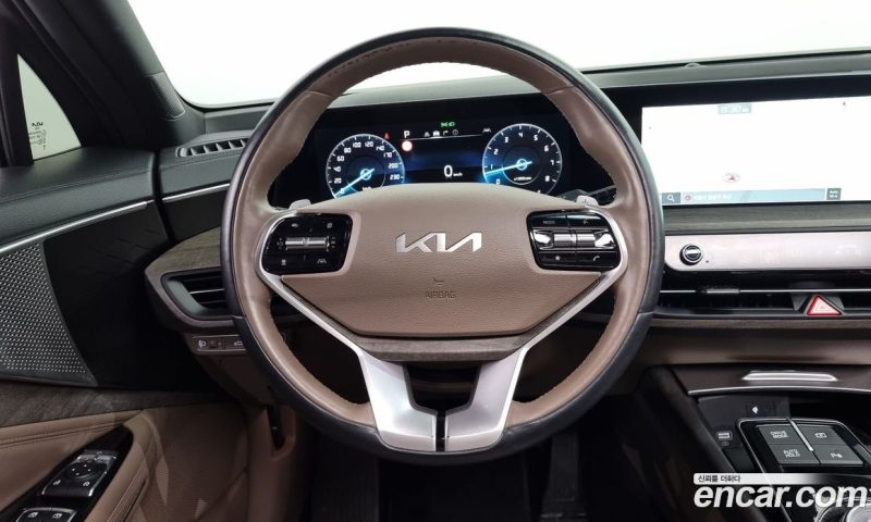 Kia K8 2.5 Gasoline 2WD