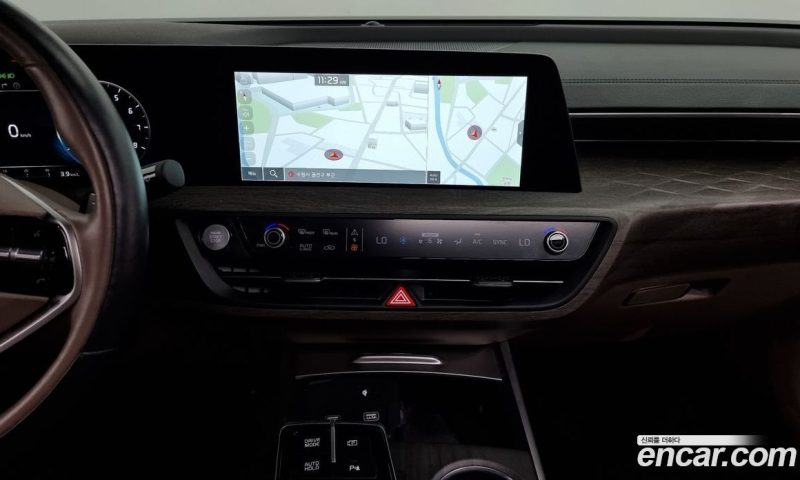 Kia K8 2.5 Gasoline 2WD