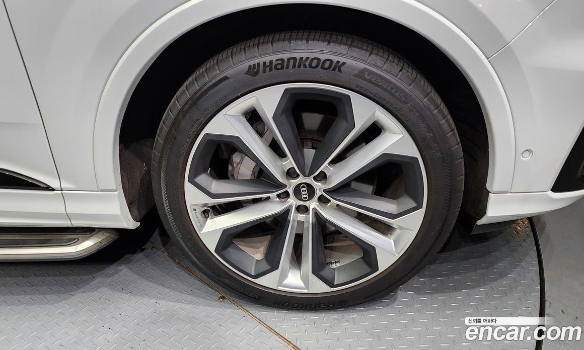 Audi Q7 55 TFSI Quattro Premium