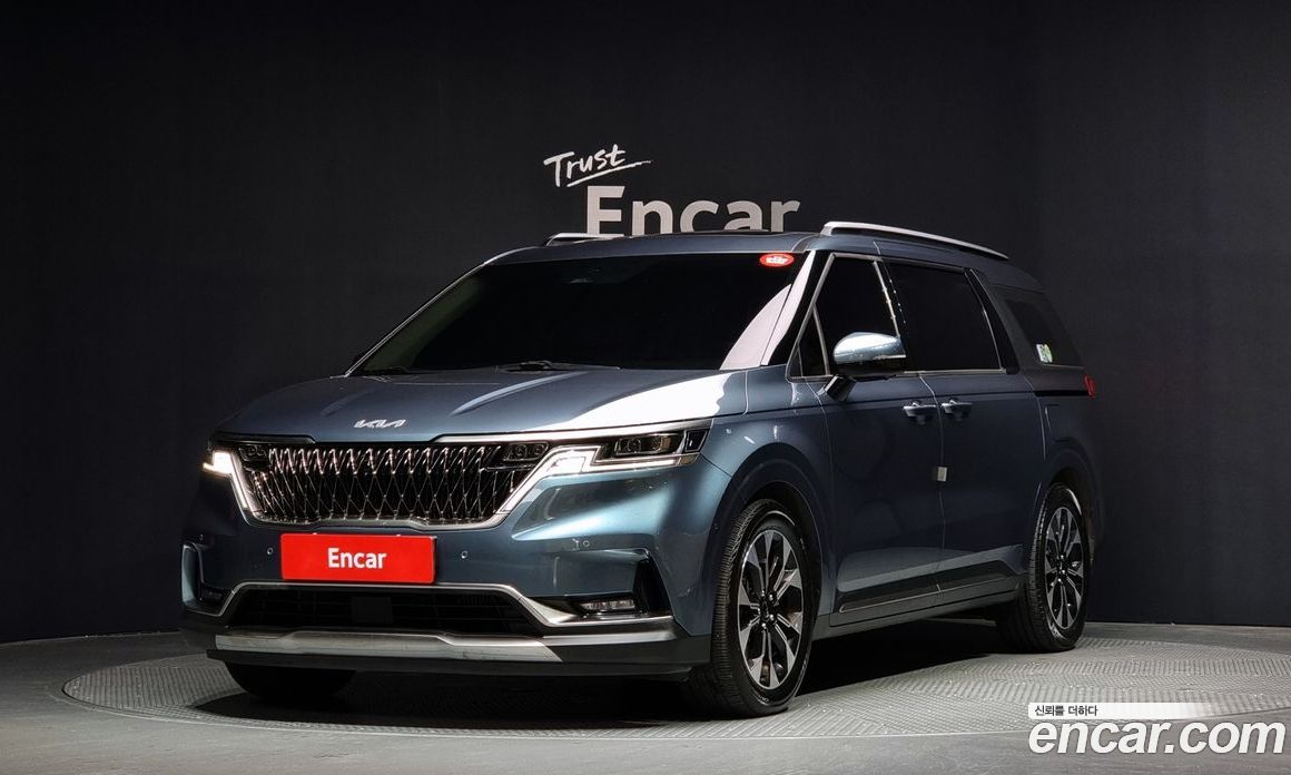 Kia Carnival 9-Seater Signature
