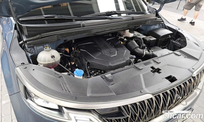 Kia Carnival 9-Seater Signature