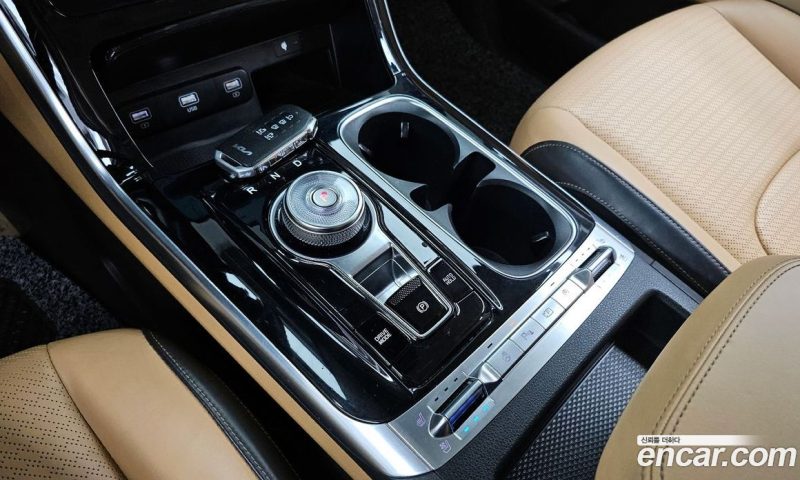 Kia Carnival 9-Seater Signature