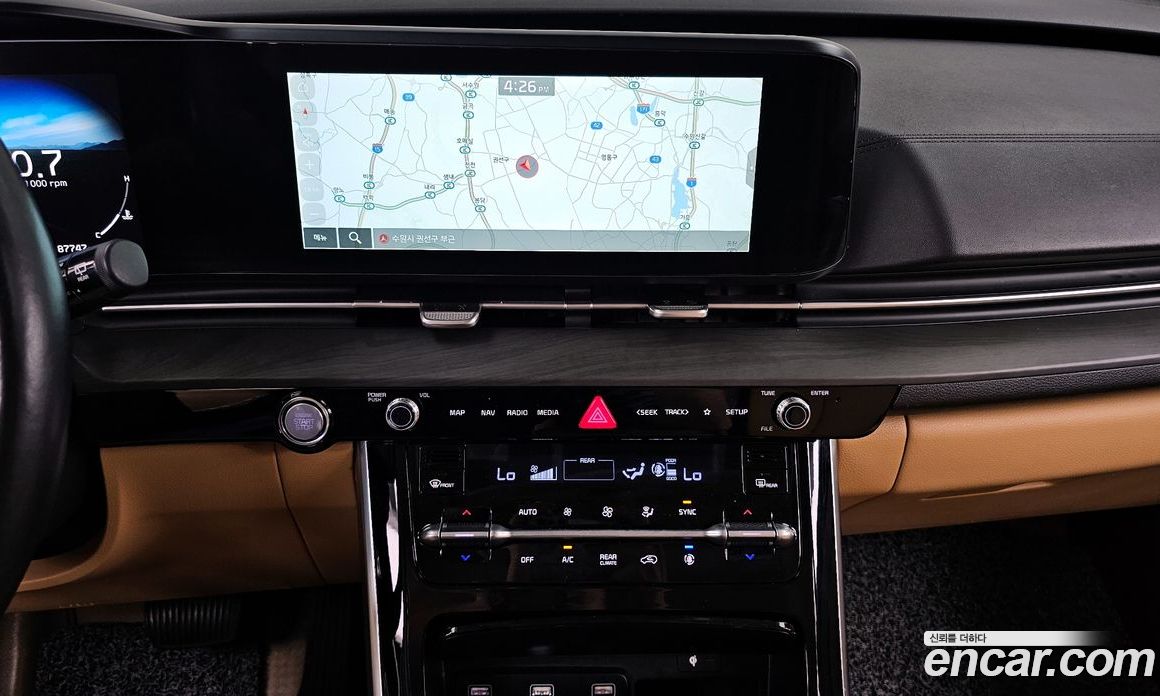 Kia Carnival 9-Seater Signature