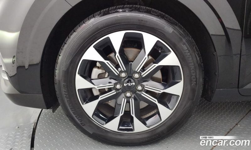 Kia Carnival 9-Seater Signature