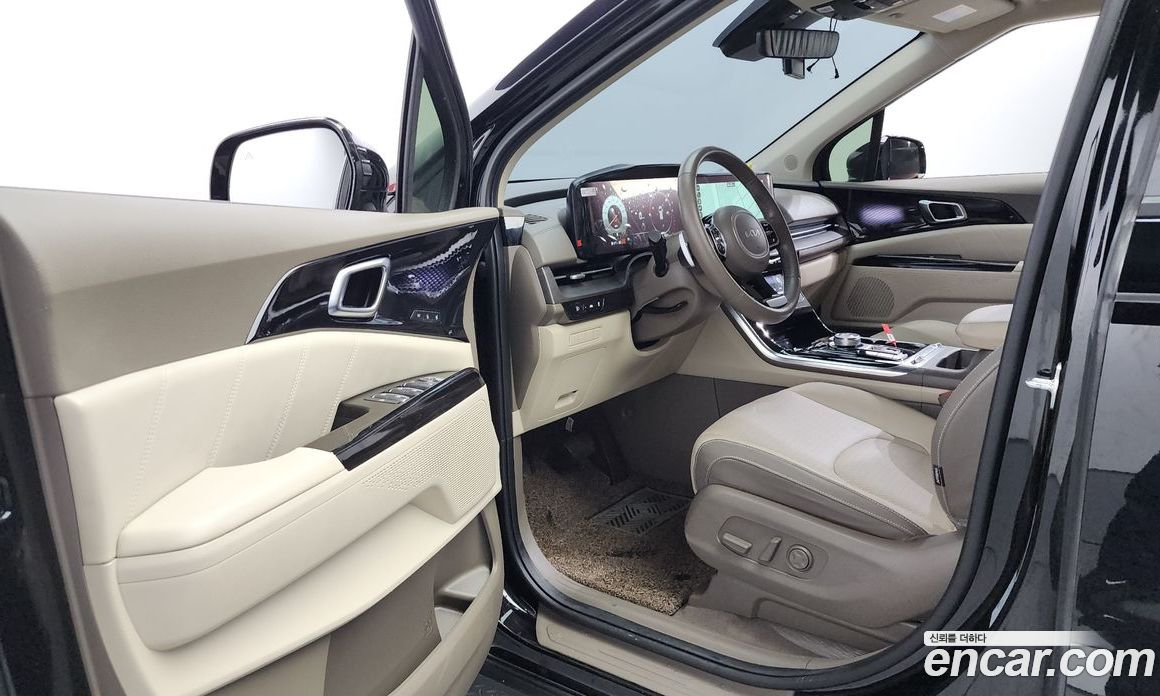 Kia Carnival 9-Seater Signature