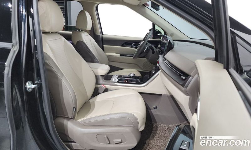 Kia Carnival 9-Seater Signature