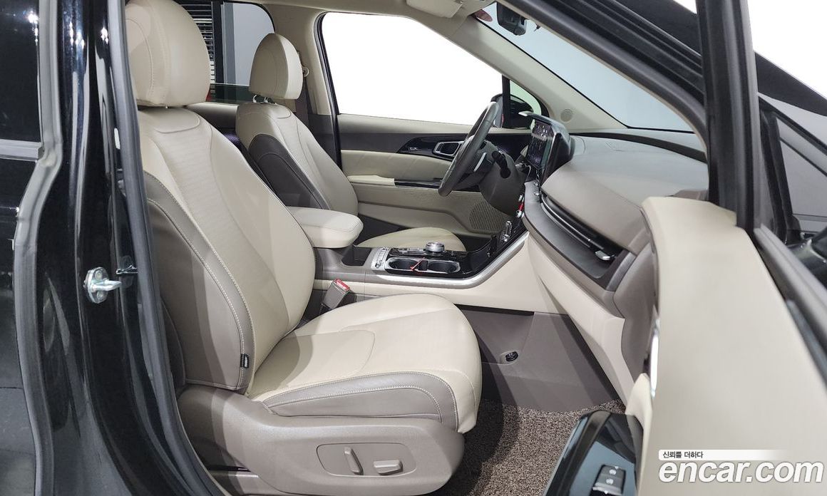 Kia Carnival 9-Seater Signature