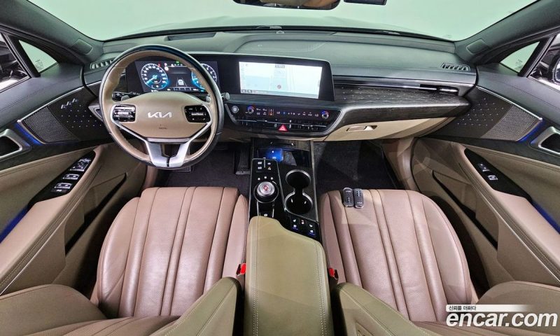 Kia K8 2.5 Gasoline 2WD