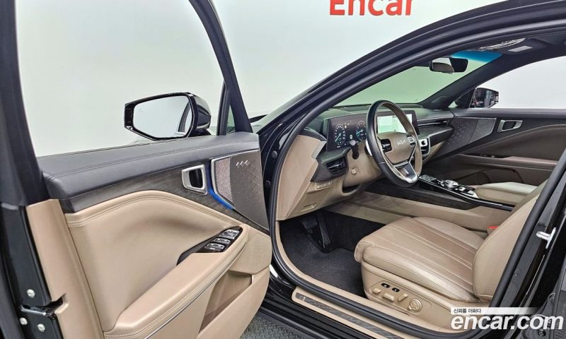 Kia K8 2.5 Gasoline 2WD