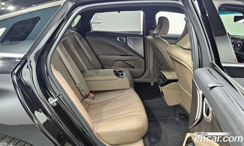 Kia K8 2.5 Gasoline 2WD