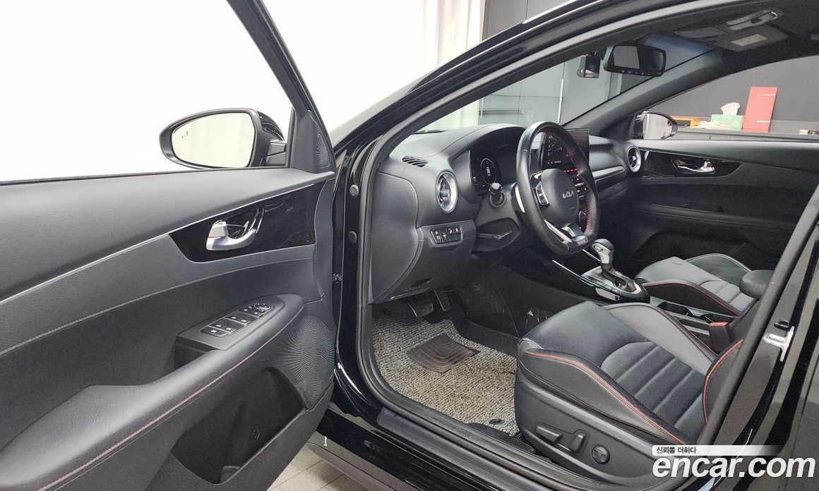 Kia K3 1.6 Turbo GT 5Door