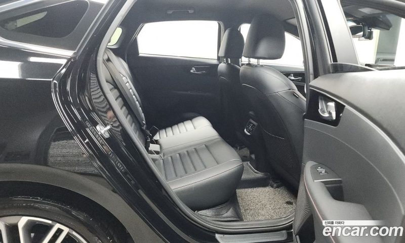 Kia K3 1.6 Turbo GT 5Door