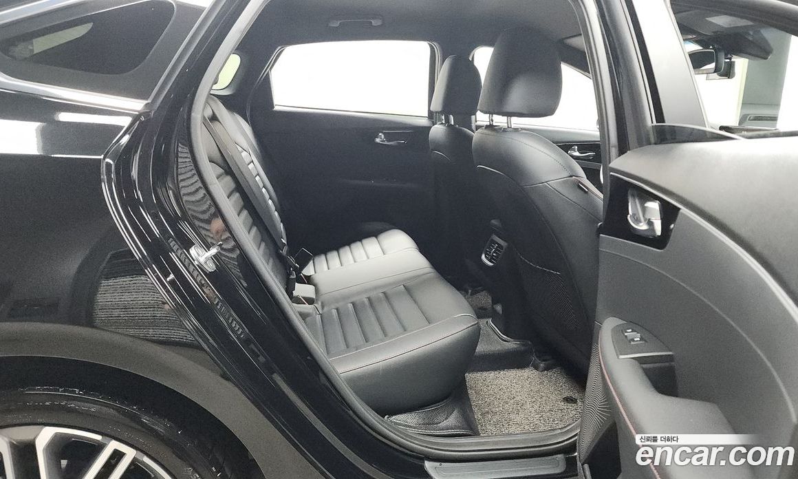 Kia K3 1.6 Turbo GT 5Door
