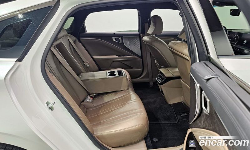 Kia K8 2.5 Gasoline 2WD