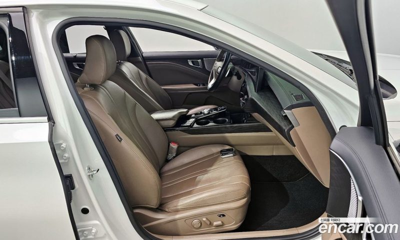 Kia K8 2.5 Gasoline 2WD