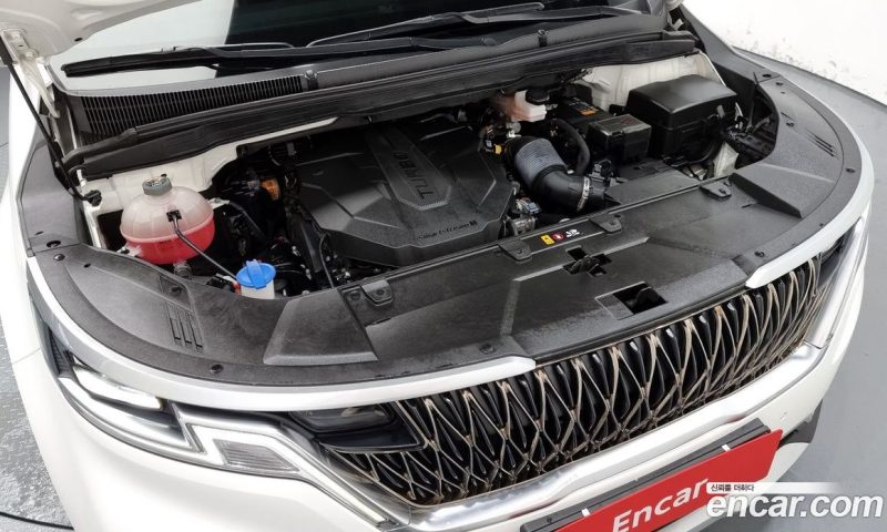 Kia Carnival 9-Seater Prestige