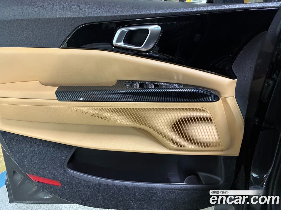 Kia Carnival 9-Seater Prestige