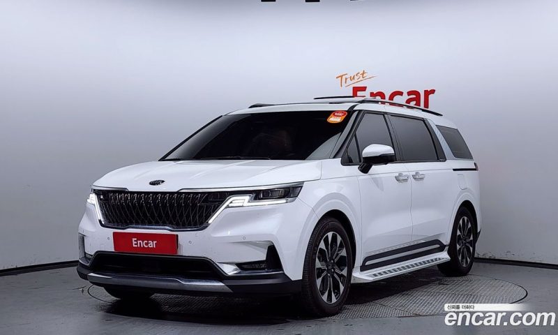Kia Carnival 9-Seater Signature