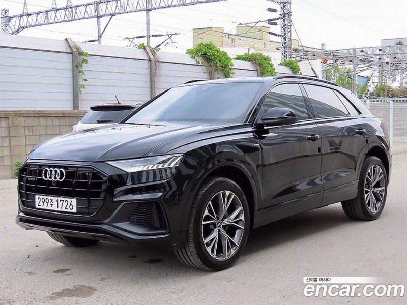 Audi Q8 55 TFSI Quattro Premium