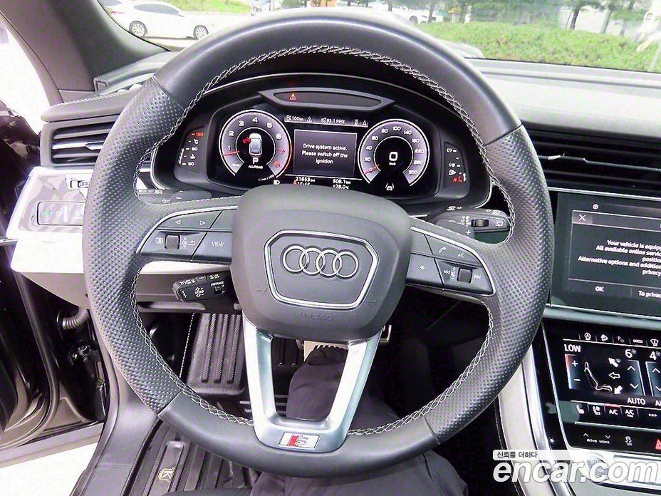 Audi Q8 55 TFSI Quattro Premium