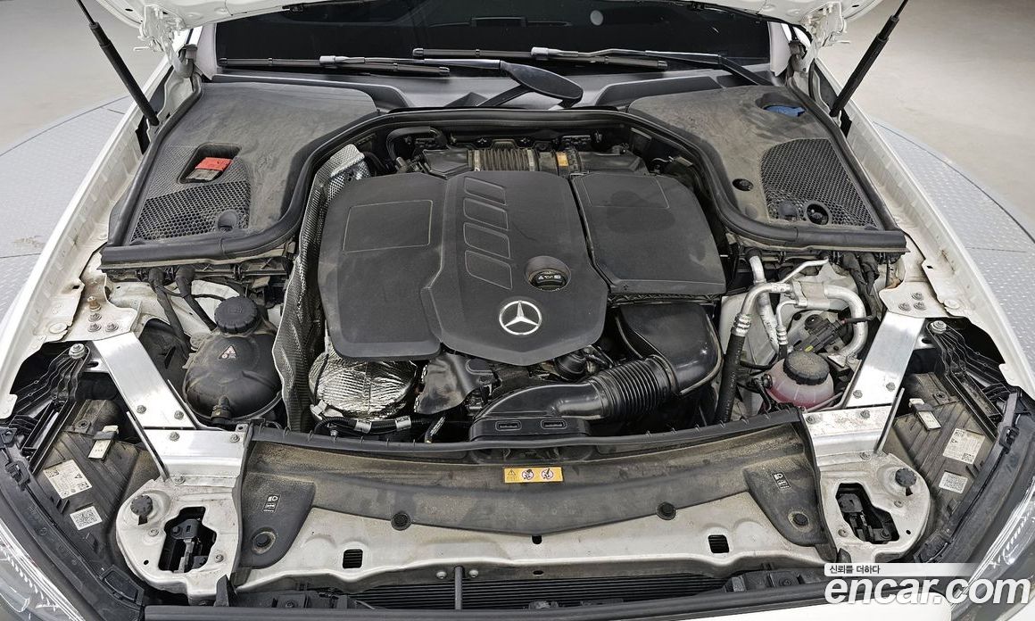 Mercedes Benz E-Class E220d 4MATIC AMG Line