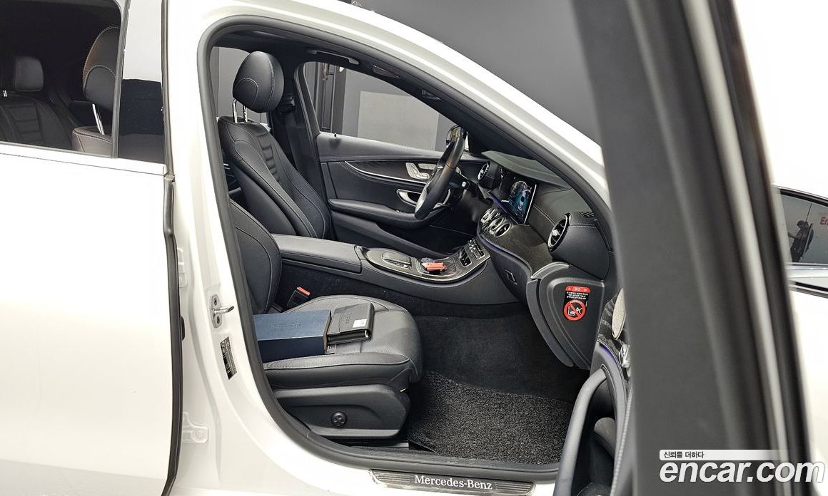 Mercedes Benz E-Class E220d 4MATIC AMG Line