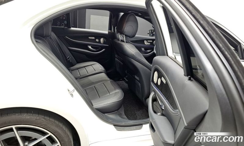Mercedes Benz E-Class E220d 4MATIC AMG Line