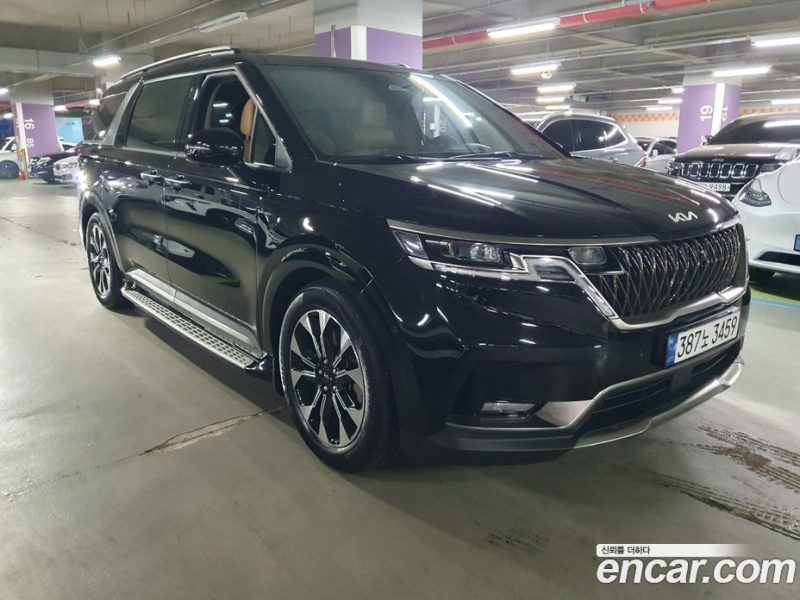 Kia Carnival 9-Seater Signature