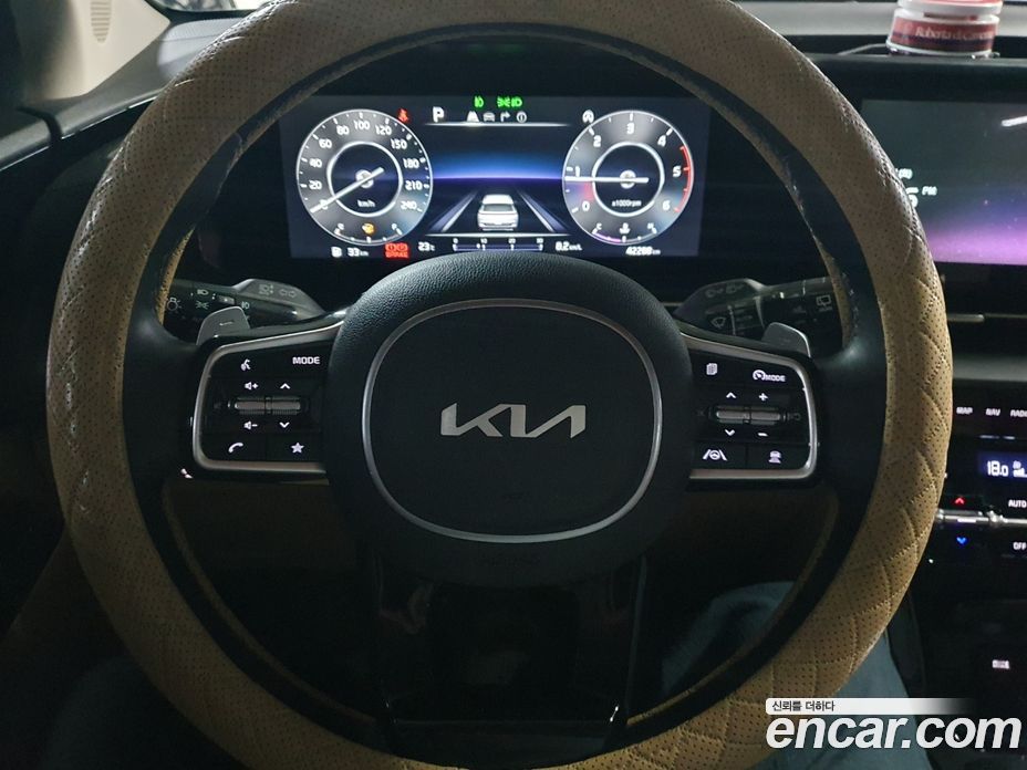 Kia Carnival 9-Seater Signature