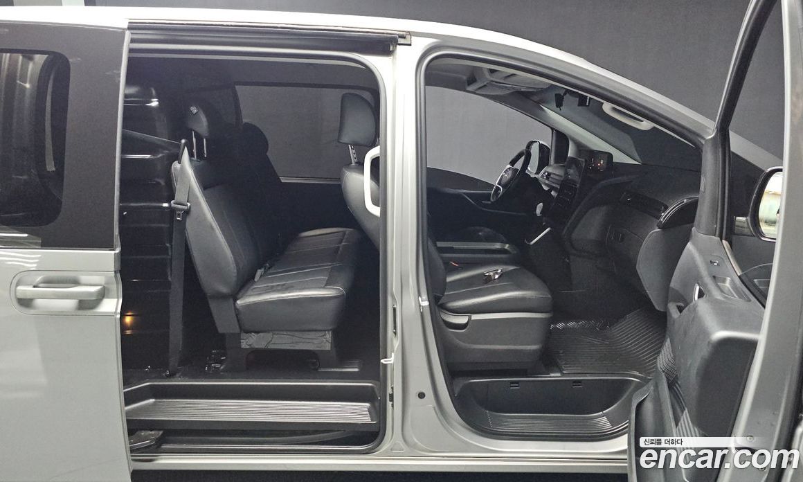 Hyundai Staria Cargo 5-Seater
