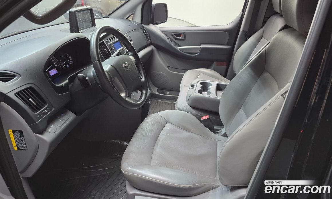 Hyundai Starex Van 3-Seater