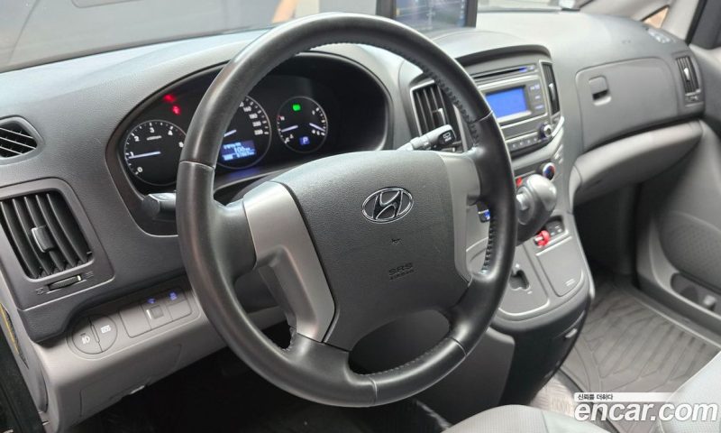 Hyundai Starex Van 3-Seater