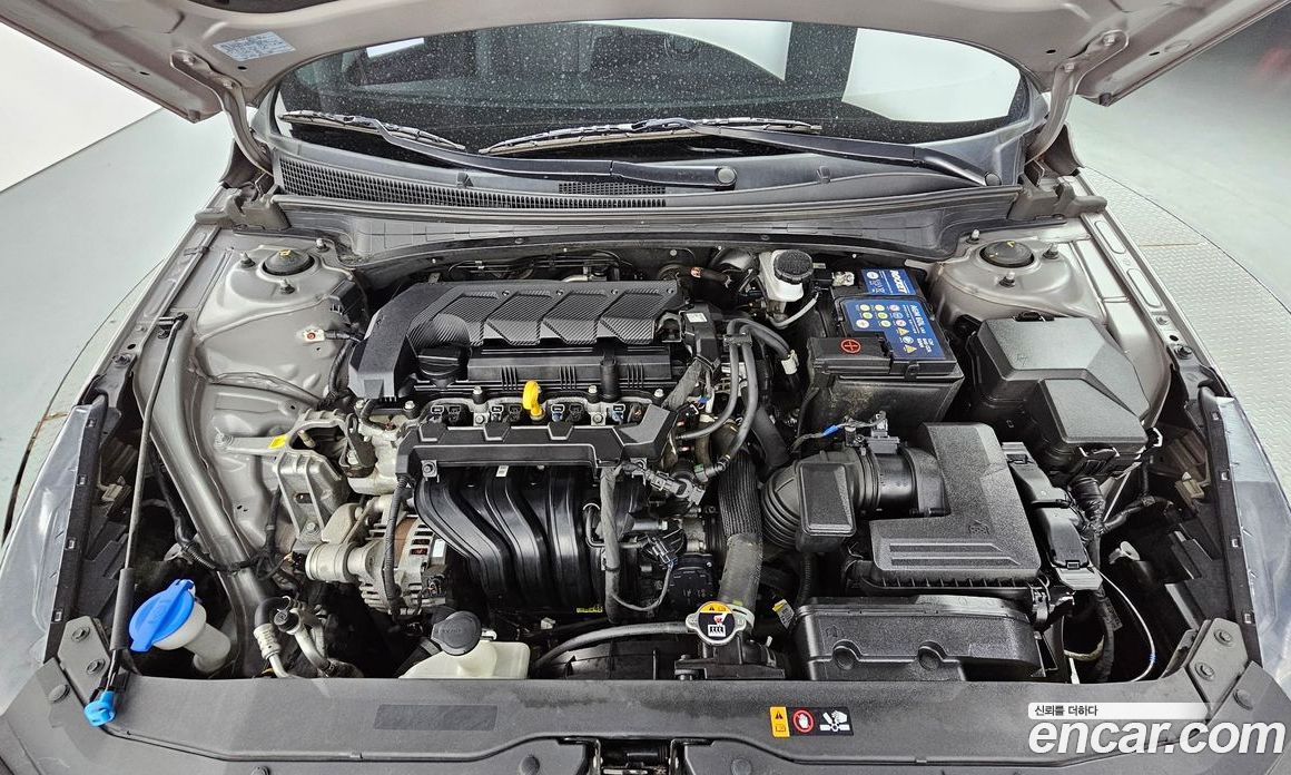 Hyundai Avante 1.6