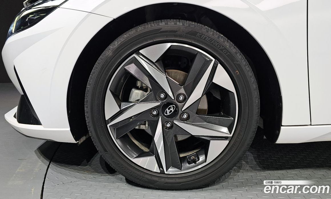 Hyundai Avante 1.6