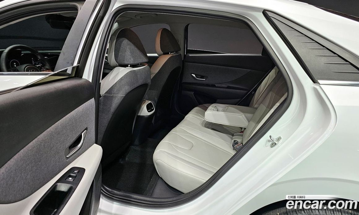 Hyundai Avante 1.6