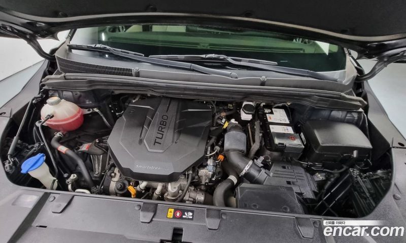 Kia Carnival 9-Seater Noblesse