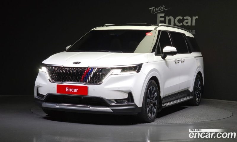 Kia Carnival 9-Seater Signature