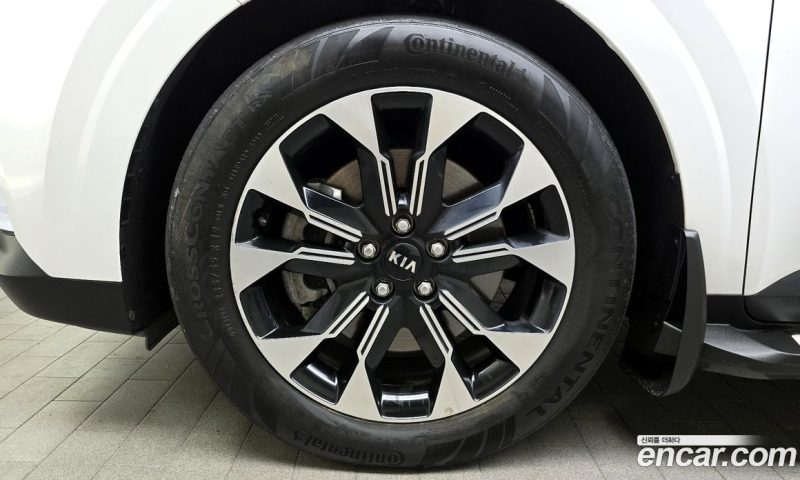 Kia Carnival 9-Seater Signature