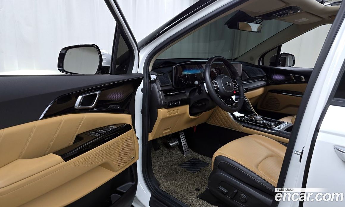 Kia Carnival 9-Seater Signature