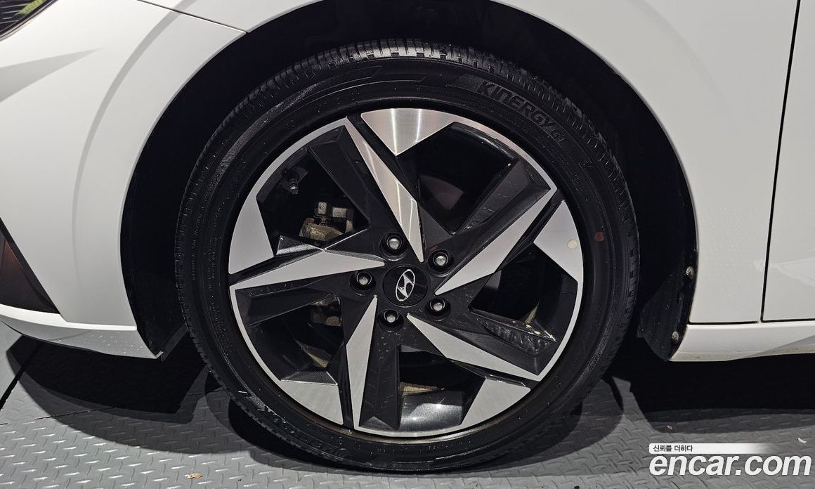 Hyundai Avante 1.6